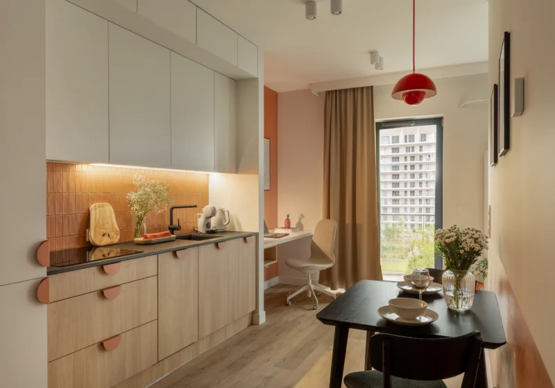 Apartament typu studio plus dla firm z parkingiem i self check-in w Katowicach.